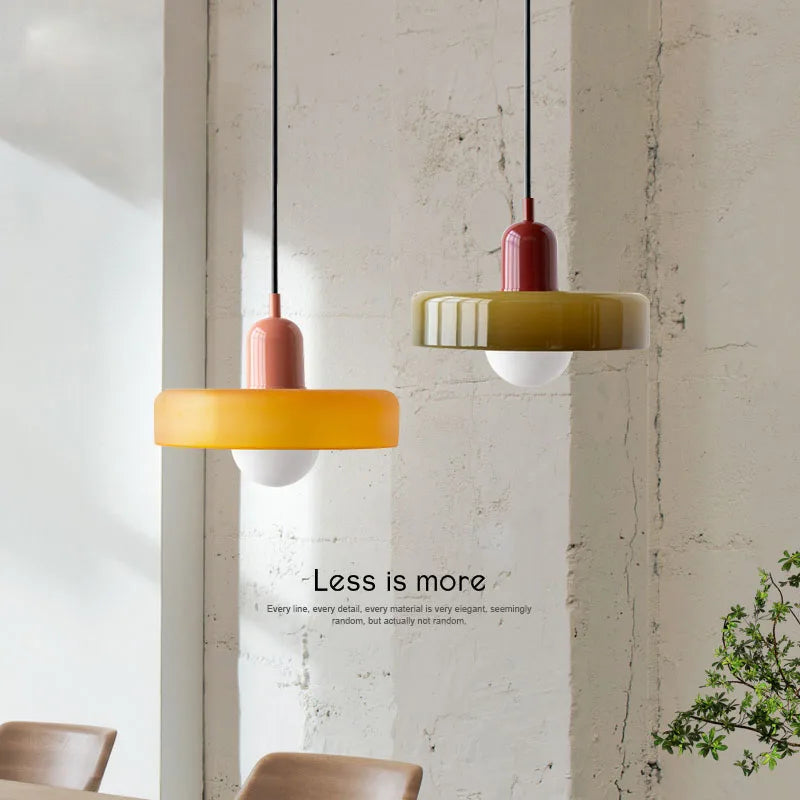 Lustre en verre véritable, ambiance chaleureuse intemporelle